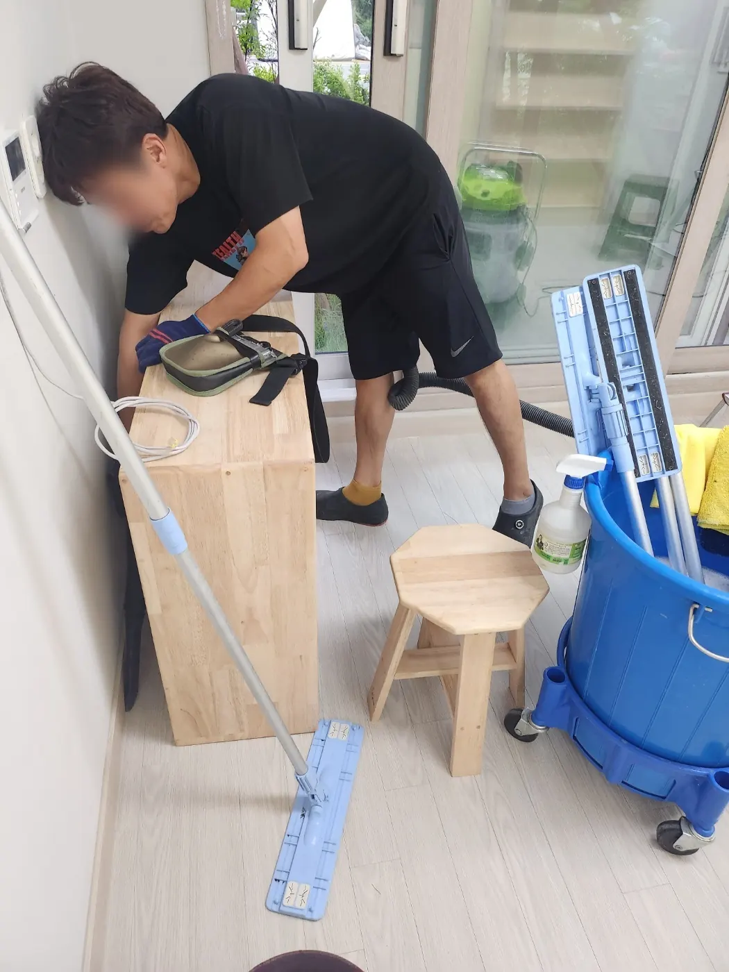 작업 진행 — 어진동 어린이집청소 현장