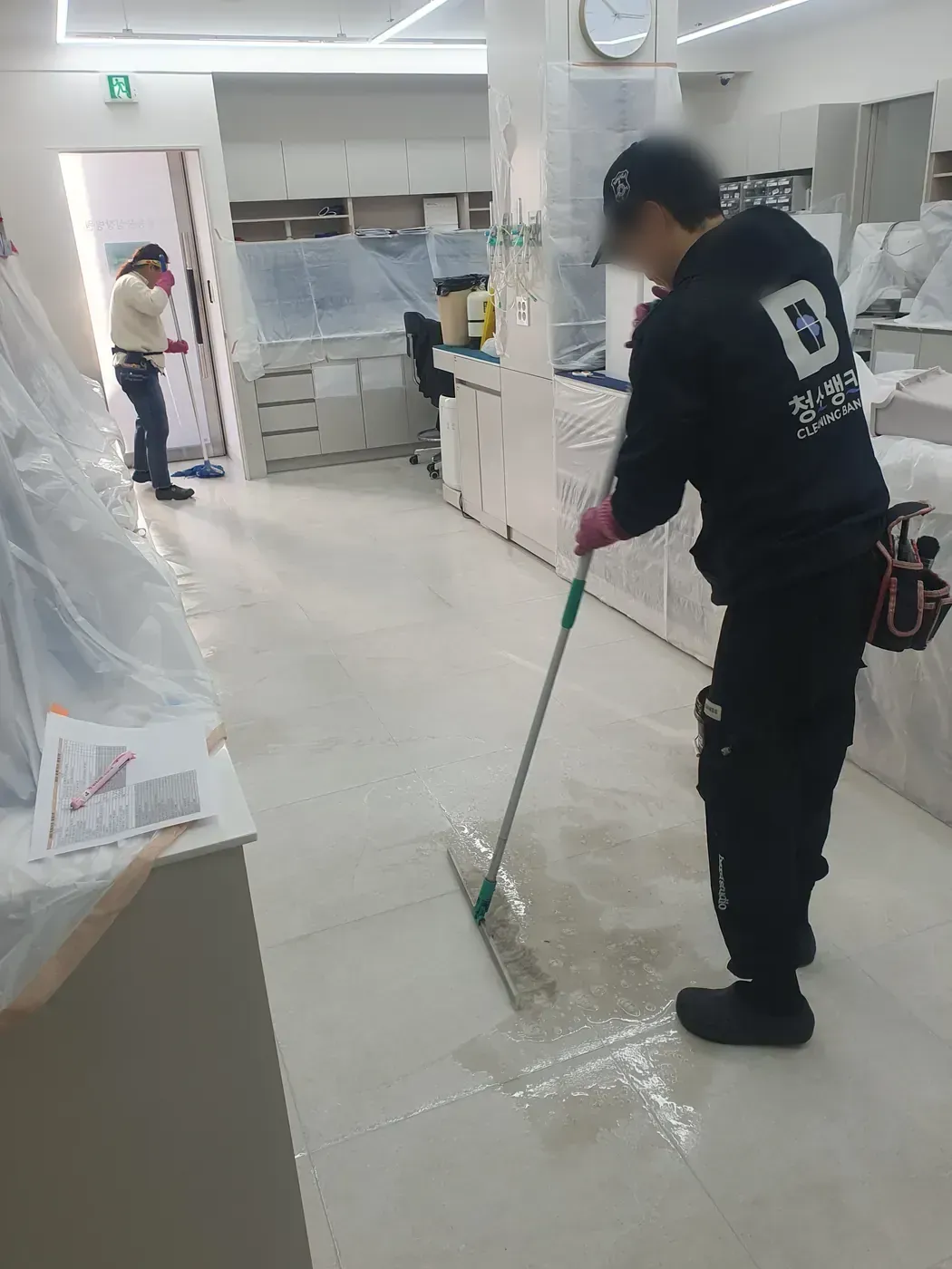 세정 진행 — 한솔동 병원청소 현장