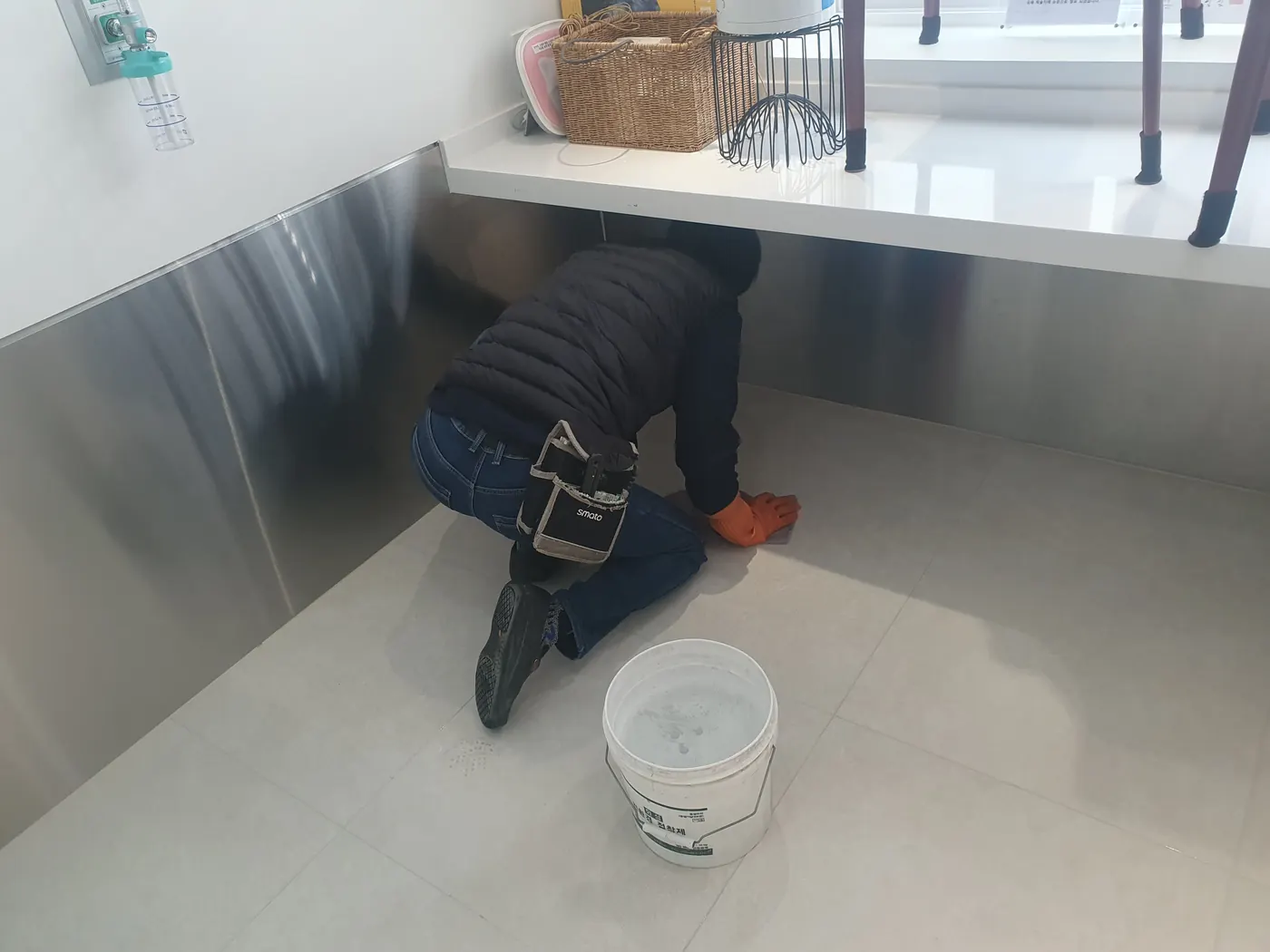 바닥 물걸레 마감 — 다솜동 병원청소 현장