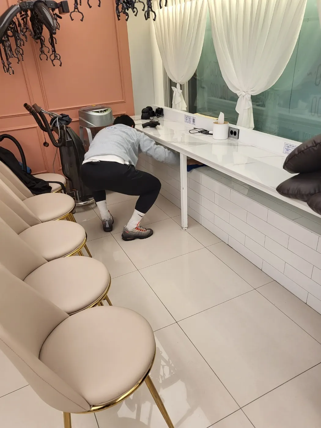 세정 진행 — 가람동 미용실청소 현장