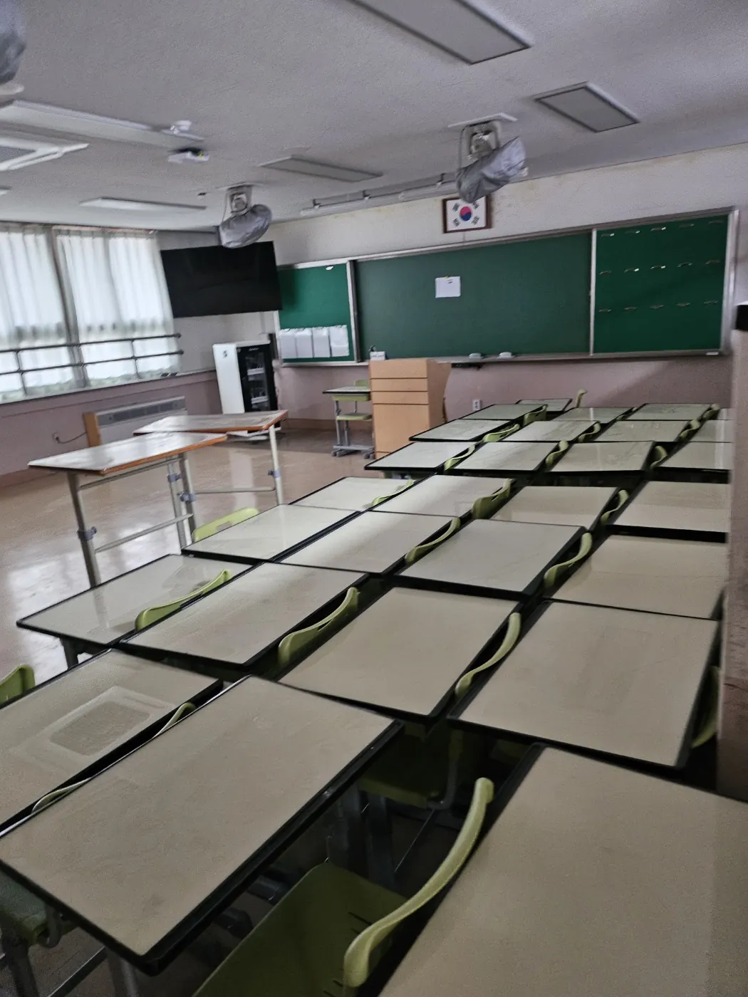 세종시 학교청소 시공 현장 — 교실 마감