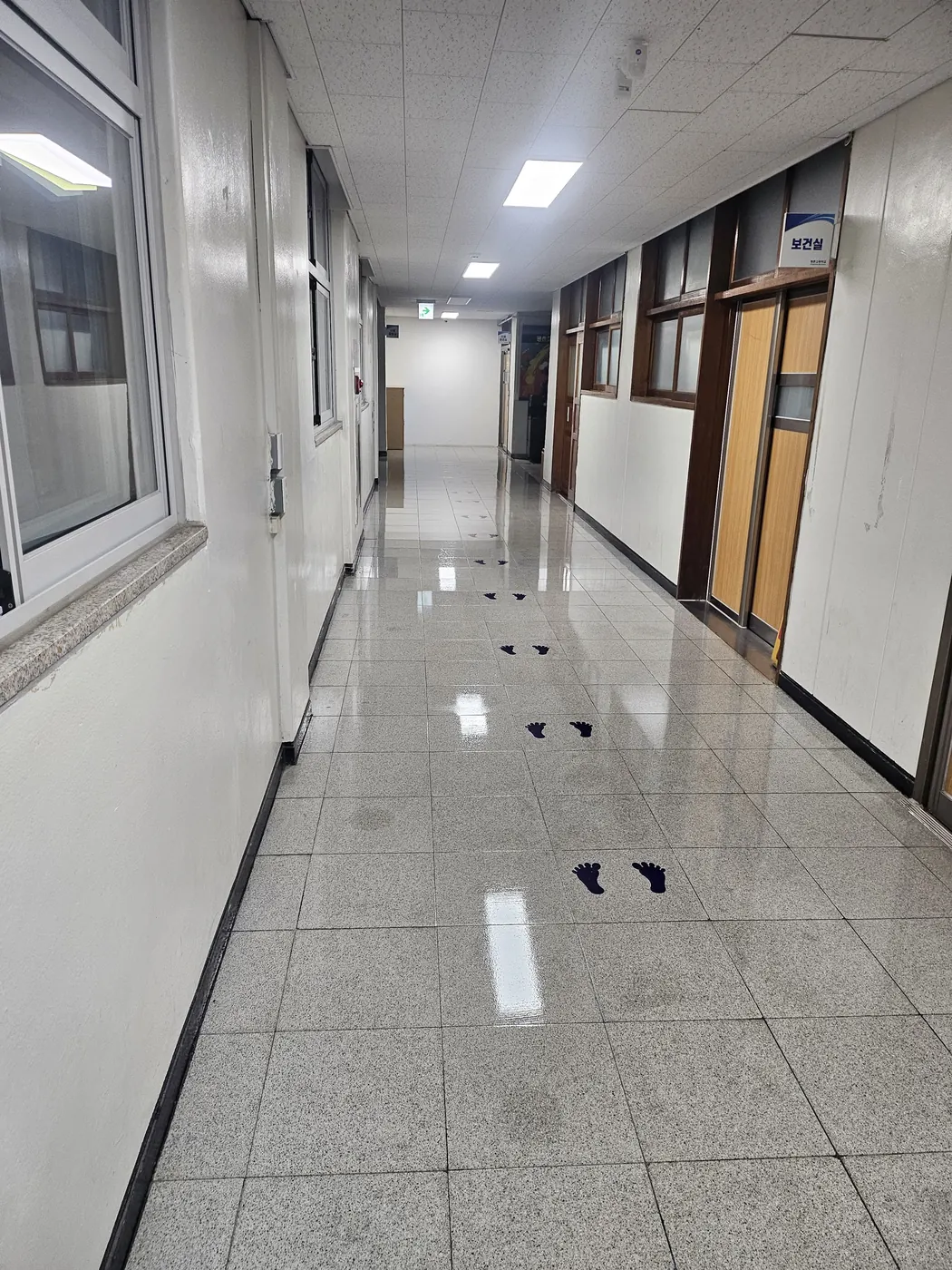 용호동 학교청소 시공 현장 — 복도 관리