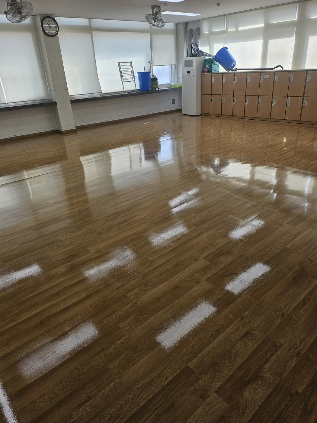 왁스 재코팅 — 부강면 학교청소 현장