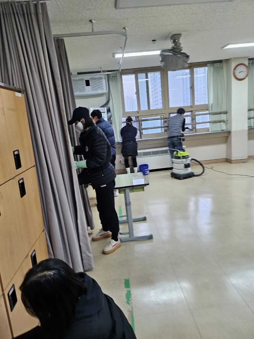 세정 진행 — 한솔동 학교청소 현장